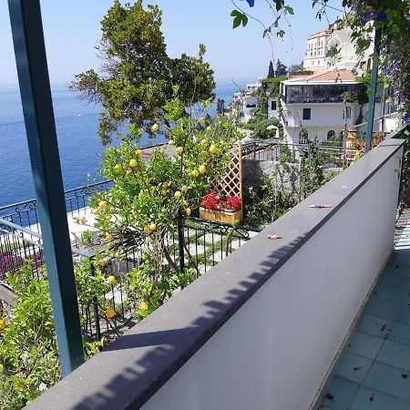 Amalfi Blue Flowers A Exterior photo